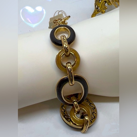 Monet Jewelry - Classic Monet GP Reversible Oval Link Toggle Bracelet